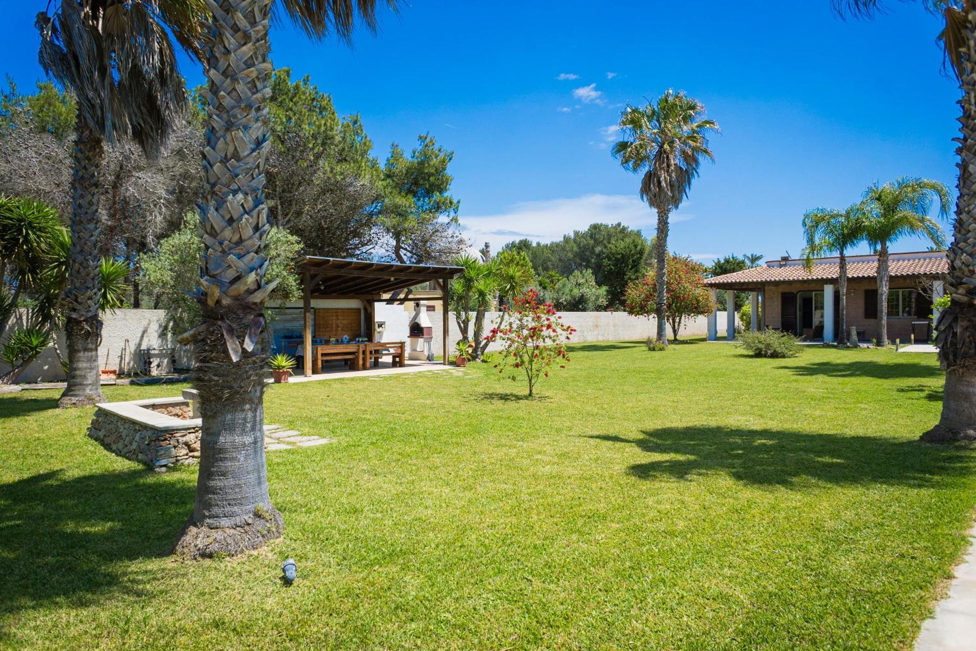 Villa El Capitano With Garden And Pool - Happy Rentals Muro Leccese Exterior foto