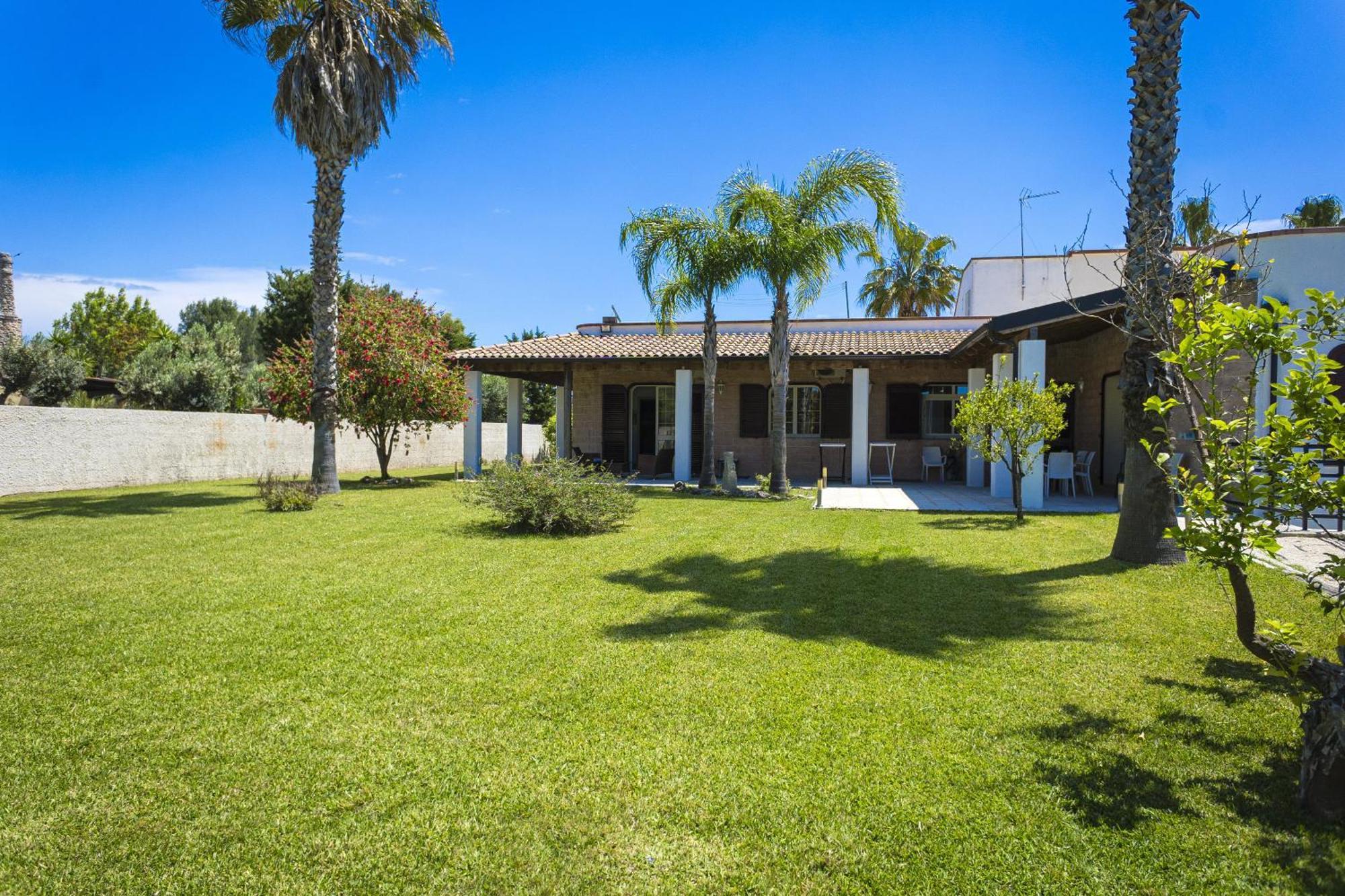 Villa El Capitano With Garden And Pool - Happy Rentals Muro Leccese Exterior foto